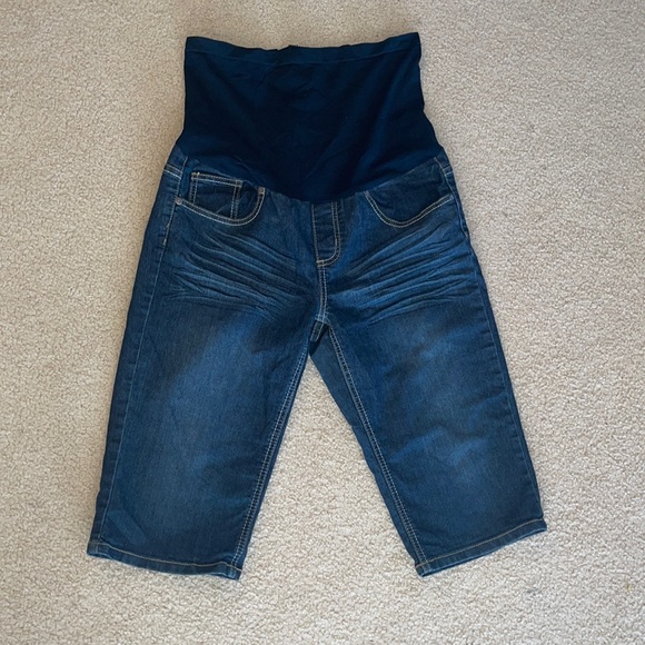 bella Nada Denim - Maternity jean capris Bella Nada Medium with belly band